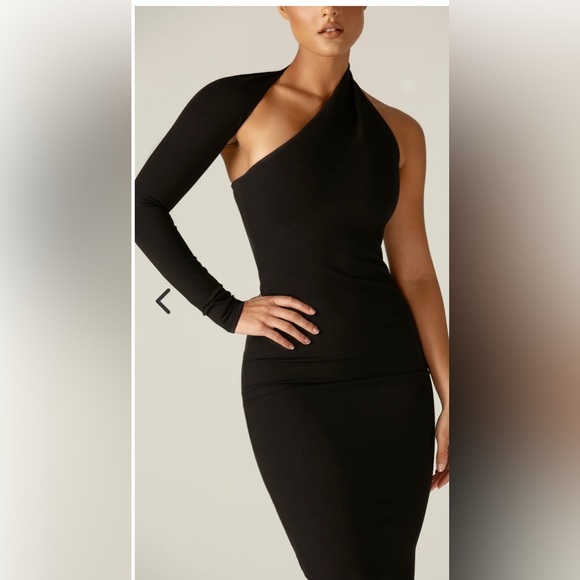 DASHA MODERN DRESS (BLACK) Gorgeous backless dress. - Picture 6 of 6